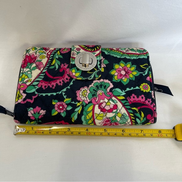 Vera Bradley Black and Pink Floral Wallet Dogwood KISS-n-Snap Wallet - Picture 4 of 10